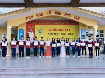 SƠ KẾT HỌC KÌ I NĂM HỌC 2023 - 20244
